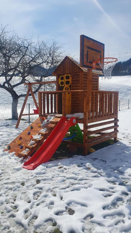Cabana Alesia, Relaxare La Poalele Raraului Câmpulung Moldovenesc Exteriör bild